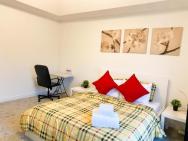 Relaxing Private Bedrooms In Whitby Near Beach
