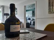 Blenheim Way Is A Beautiful Apartment In A Quiet Location Yet Minutes From Major Attractions And City Centre Great For Families Sleeps 6 – zdjęcie 6