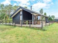 Beautiful Home In Græsted W/ Wifi And 3 Bedrooms