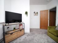 Eastern Way By Tŷ Sa, 1br Apartment In Newport