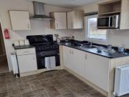 Clwyd 68 - 3 Bed 8 Berth Holiday Home In Borth