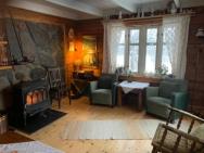 100 Years Old Norwegian Log House In Tromsø – photo 6