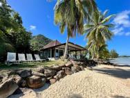 Fare Matairoa - Cozy Cottage W Pretty Beachfront