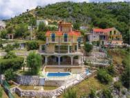 Awesome Home In Mirlovic Polje With 4 Bedrooms, Outdoor Swimming Pool And Jacuzzi