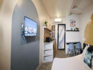 Hive Manila Guesthouse And Apartments 400 Mbps - Gallery Studio – photo 1