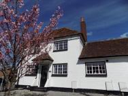 Award Winning Stunning 1700's Grd 2 Listed Cottage Near Stonehenge - Elegantly Refurbished Throughout - 