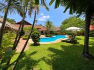 Coconut Paradise Holiday Villas