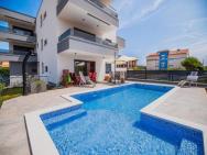 Apartment Kamenjak With Pool&seaview