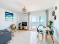 ¡vistas Al Mar! Amplio Y Moderno Apartamento De Playa