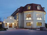 Jaroslaw Hotel
