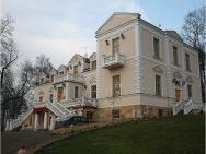 Palace Tarnowskich