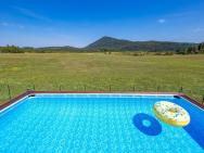 Beautiful Home In Plaski With Wifi, Outdoor Swimming Pool And 2 Bedrooms – photo 7