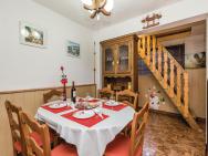 Beautiful Home In Plaski With Wifi, Outdoor Swimming Pool And 2 Bedrooms – photo 18
