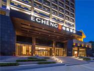 Echeng Hotel Laibing Jinxiu Shuidian Tower