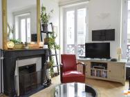 204340 - A Two-room Apartment With Traditional Chic Style In The Marais – photo 2